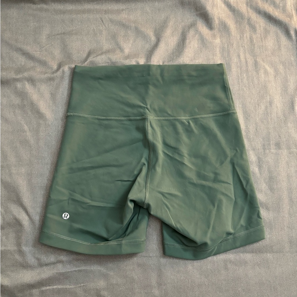 Lululemon Athletica Wunder Train Medium Forest Bike Shorts 6” - Picture 2 of 3